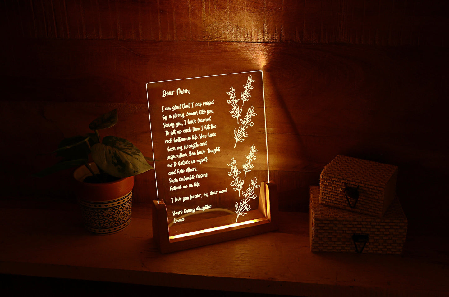 Personalized Plexi Letter Night Light - Personalized LED Lamp - Heartfelt Gift for Mom